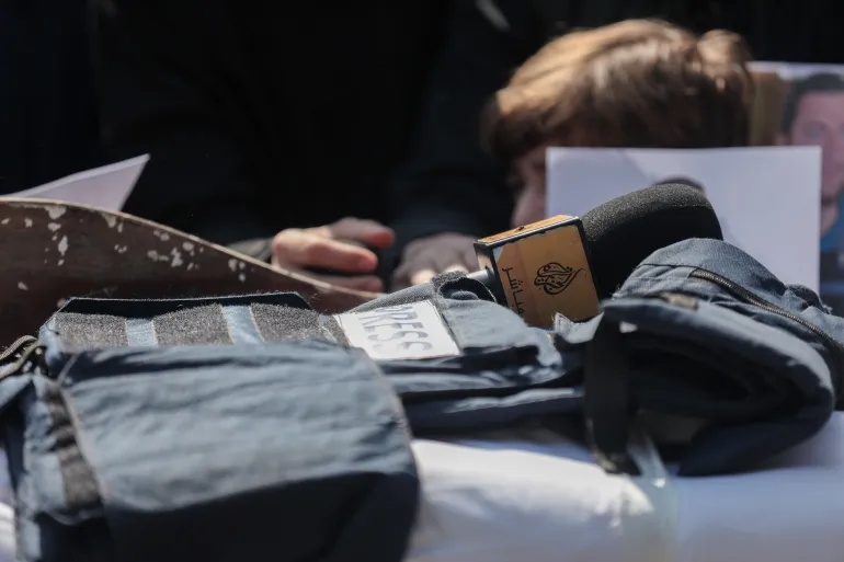 ন্যাটো ভাঙনের দ্বারপ্রান্তে বিশ্ব, ট্রাম্পের সিদ্ধান্তে জোট টিকবে তো